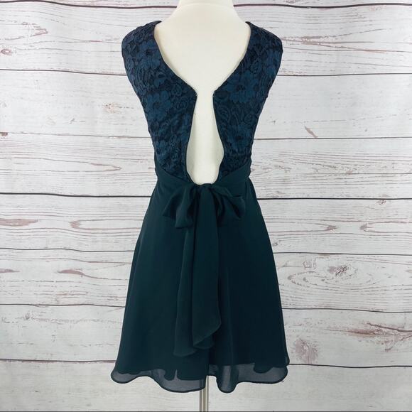 Cache vintage navy fit and flare lace beaded bodice - Picture 6 of 10